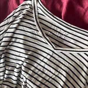 American Eagle Outfitters Black and White Striped Long Sleeve Tee